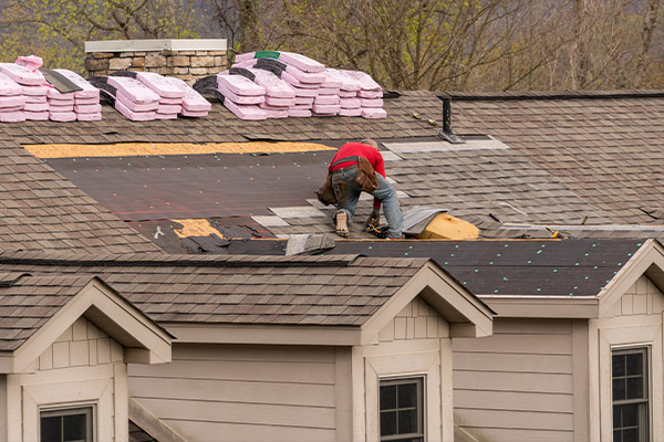 roofer doing a roof replacement in Blaine, MN